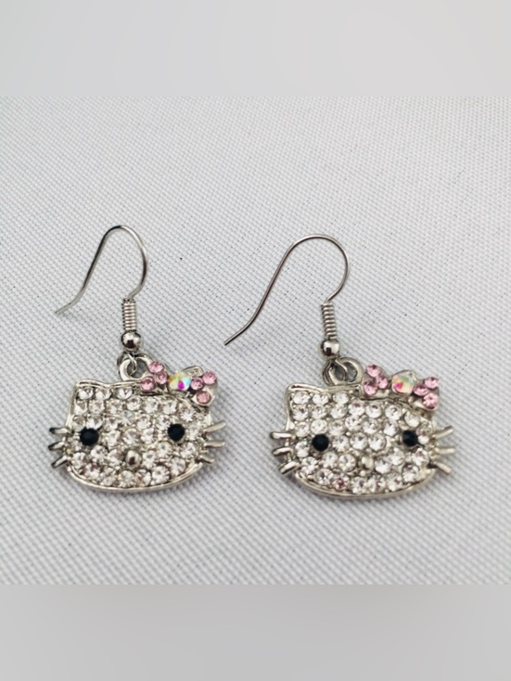 Vintage 90's Hello Kitty Faux Silver Sparkle Dangle Earring Girlhoodcore Retro